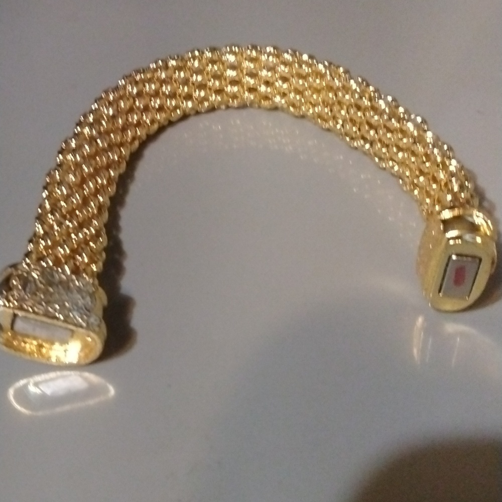 Magnetic gold tone bracelet NWT (sku 1245) - Picture 9 of 9